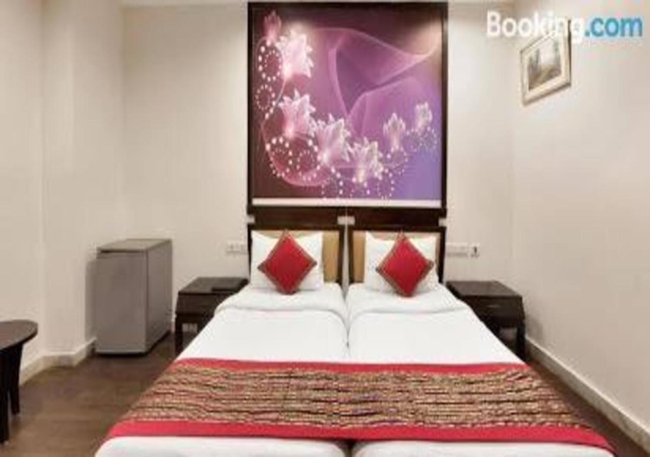 Hotel Loto - Sector 66 Noida Exterior foto