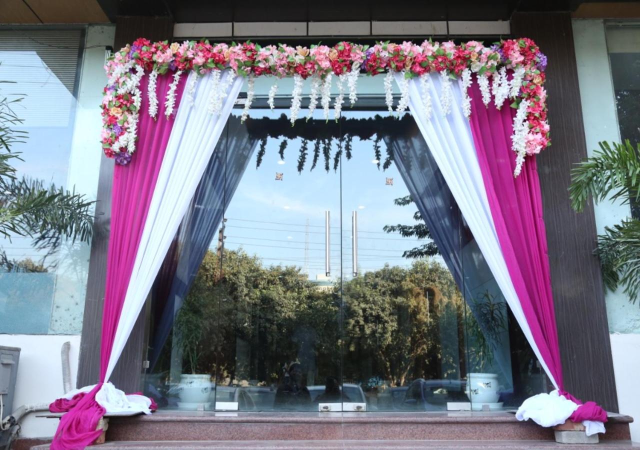 Hotel Loto - Sector 66 Noida Exterior foto