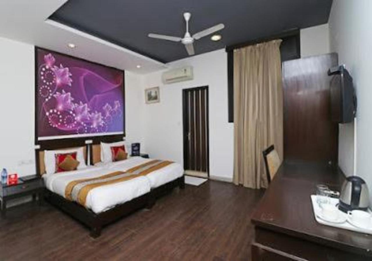 Hotel Loto - Sector 66 Noida Exterior foto