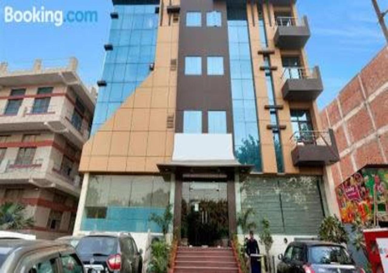 Hotel Loto - Sector 66 Noida Exterior foto