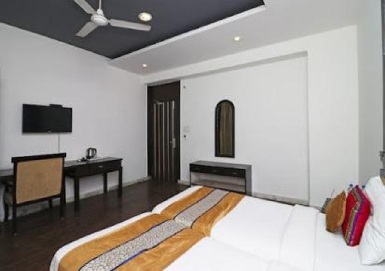 Hotel Loto - Sector 66 Noida Exterior foto